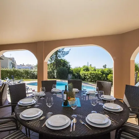 Anita By Algarve Holidays * Quarteira