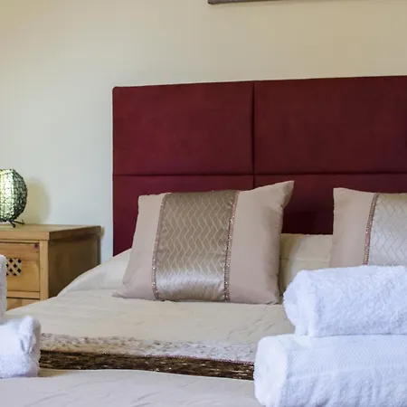 Anita By Algarve Holidays וילה קווארטיירה