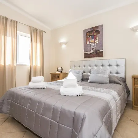 Anita By Algarve Holidays Quarteira